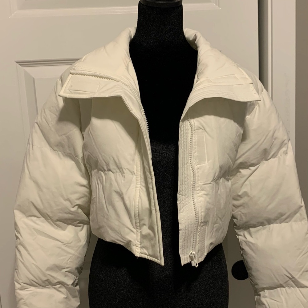 SHEIN White Cropped Puffer Jacket